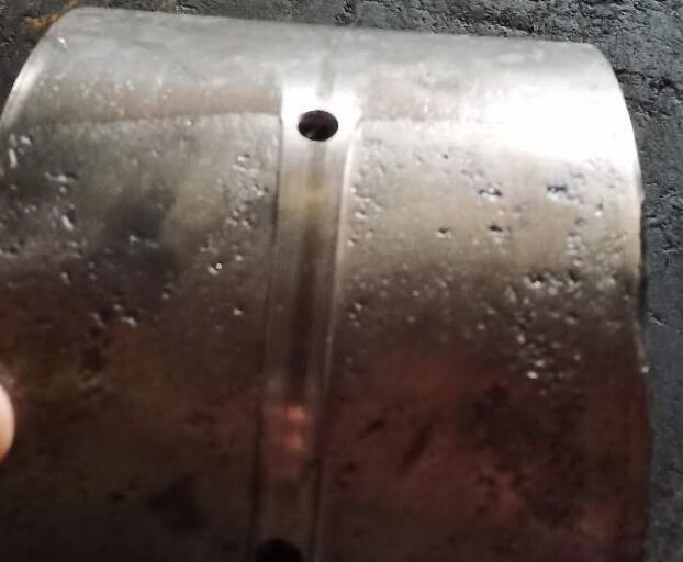 八辊五连轧 背衬轴承内圈损坏原因分析