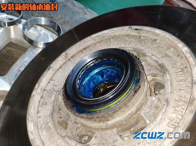 学会轮毂轴承拆卸和保养步骤,让您省好几百