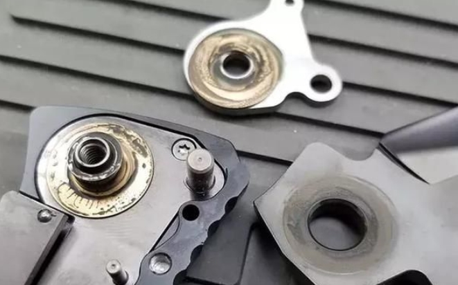 如何选择一把好的折刀之轴承部分的选择