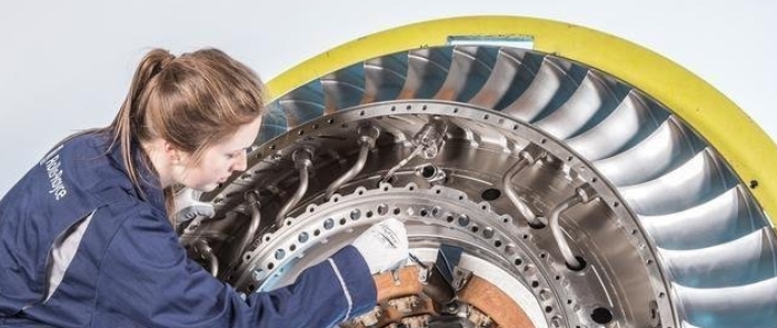 被誉为工业皇冠上明珠的航空发动机轴承是拿什么材料做的