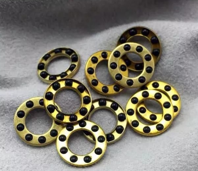 如何选择一把好的折刀之轴承部分的选择