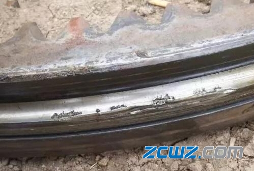 六大事项防止挖掘机转盘轴承发出噪音