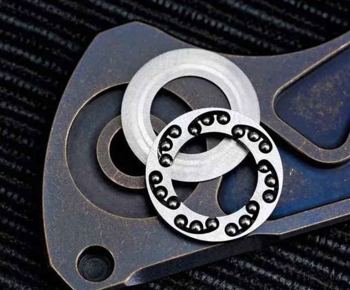 如何选择一把好的折刀之轴承部分的选择