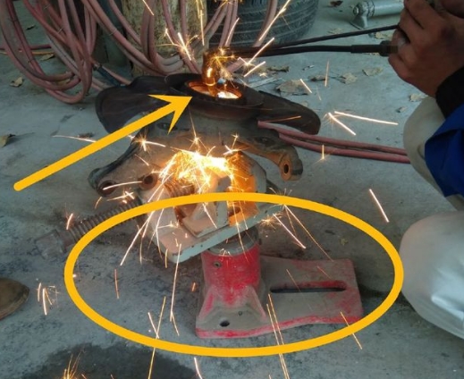 十五万公里的伊兰特更换左前轮轴承,拆卸轴承的过程比较折腾人!