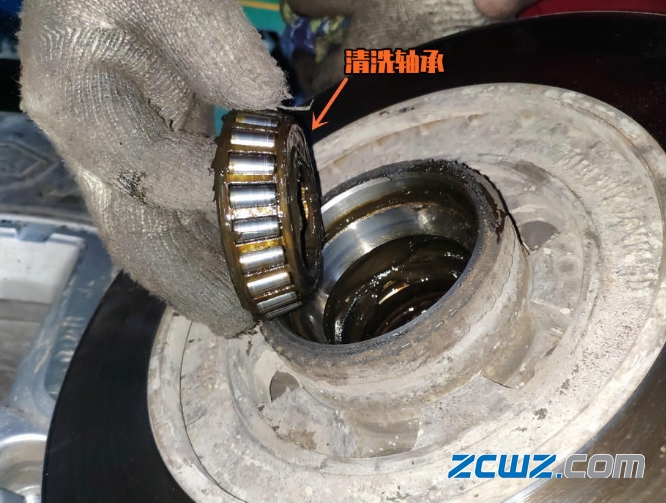 学会轮毂轴承拆卸和保养步骤,让您省好几百