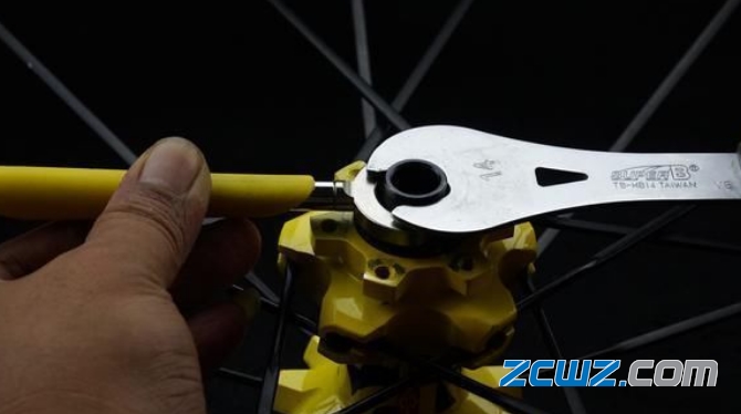 自行车轮组及轴承保养,安全拆卸过程