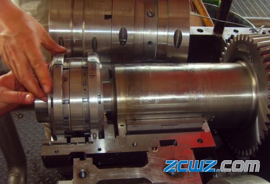 离心式压缩机轴承常见类型及使用特点