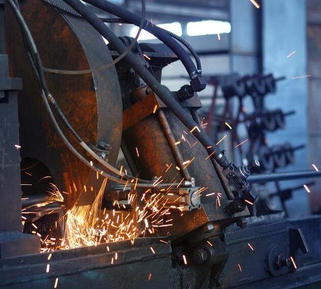 什么是影响FAG轴承磨削变质层的主要原因?