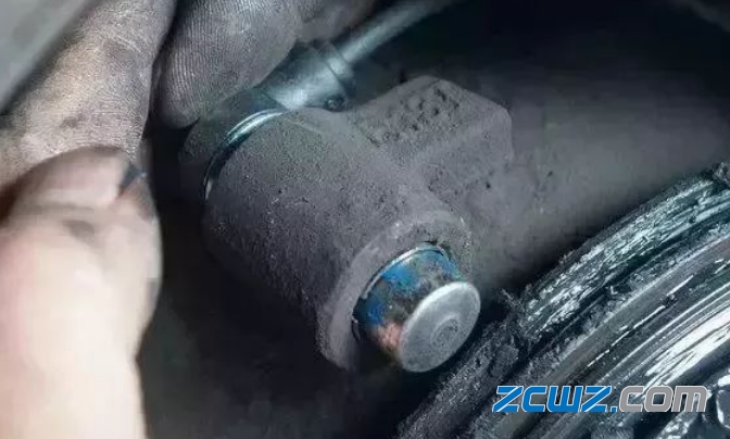 轴承黄油太多,ABS传感器故障不断