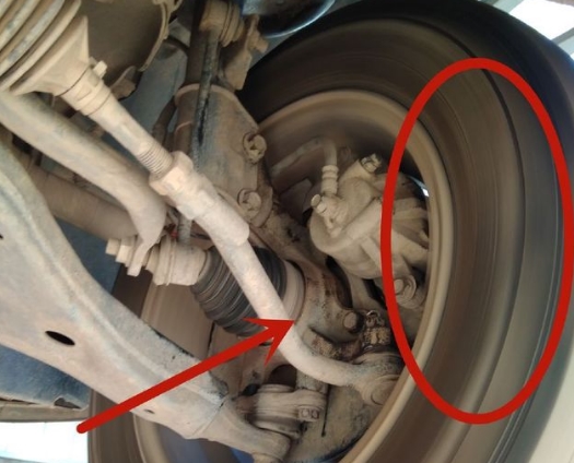 十五万公里的伊兰特更换左前轮轴承,拆卸轴承的过程比较折腾人!