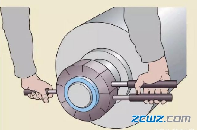 抢看!安全解救手臂 轴承拆卸不可少