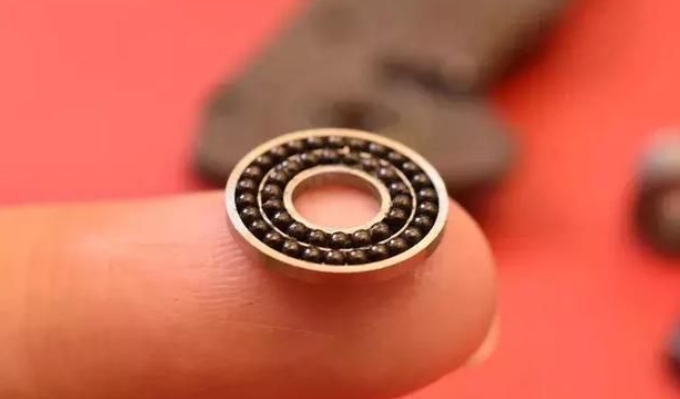 如何选择一把好的折刀之轴承部分的选择