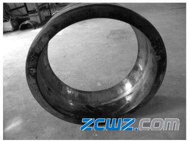 举例调心滚子轴承裂纹产生原因及轴承网状碳化物缺陷分析