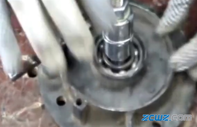 揭秘!取出坏轴承的简便方法,值得收藏