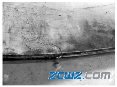 举例调心滚子轴承裂纹产生原因及轴承网状碳化物缺陷分析