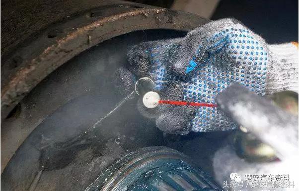 轴承黄油千万别上太多!否则易出事故……